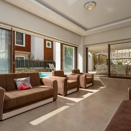 Deniz Ve Orman Manzaralı 4+2 Almina Villa *