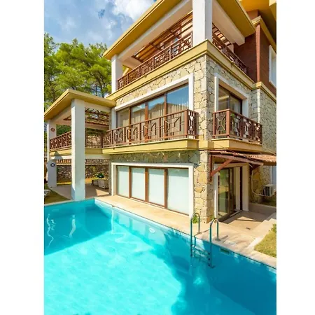 Deniz Ve Orman Manzaralı 4+2 Almina *